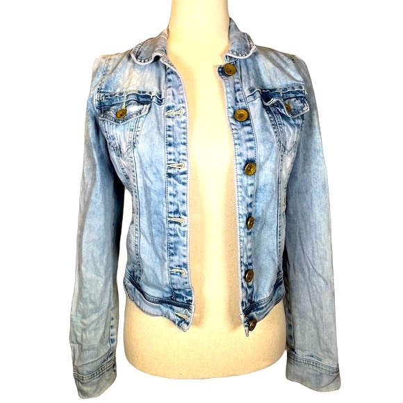 Vintage Light Wash Distressed Fitted Jean Jacket - Picture 2 of 7
